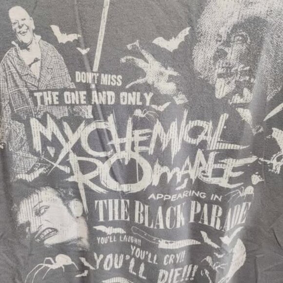 My Chemical Romance size L concert tee shirt-Unisex - Picture 2 of 4